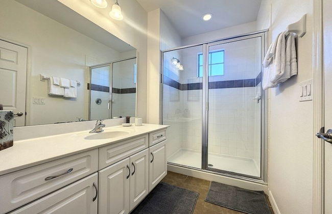 5 Bed South Facing Pool Close To Disney 5 Bedroom Villa by RedAwning - Photo 19