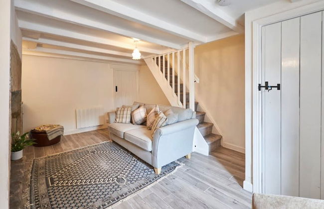 Host Stay Daisy s Cottage - Photo 6