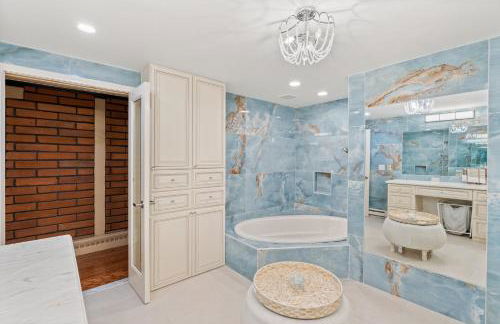 Mountain Top Luxury Red Rocks Hot tub Sauna Views - Photo 16