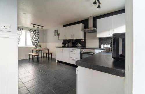 Spacious 3 Bed House, 5mins to HS2/ NEC/Airport. - Foto 7