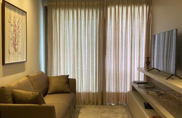 Apto Elegante com Localização Privilegiada e Rooftop incrível - Foto 2