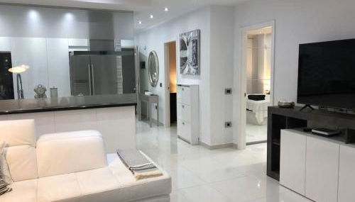 Apartamento con impresionantes vistas y piscina - Foto 5