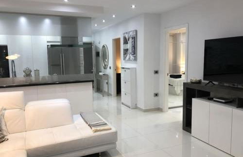 Apartamento con impresionantes vistas y piscina - Foto 5