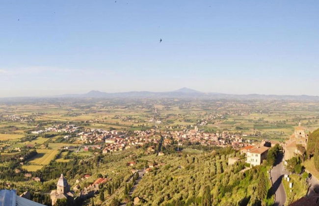 Farmhouse in Tuscany With Pool and Hill Views - Photo 25