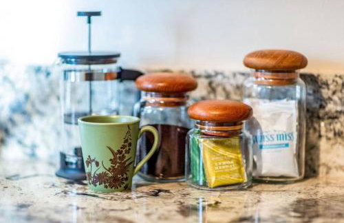 Craftsman Cabin - Historic Dtwn Avenues Apartment - Foto 12