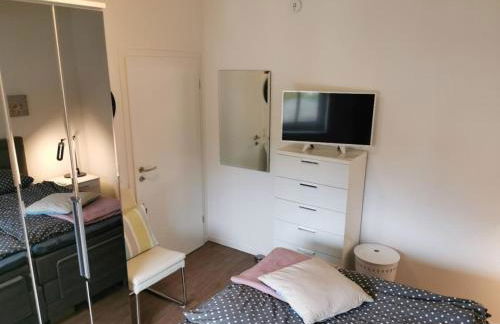 NEU! Schicke und moderne FeWo Lindenalle OG - Foto 6