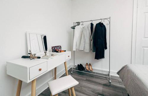 Park & Relax in 1bd Central Liverpool home - Foto 23