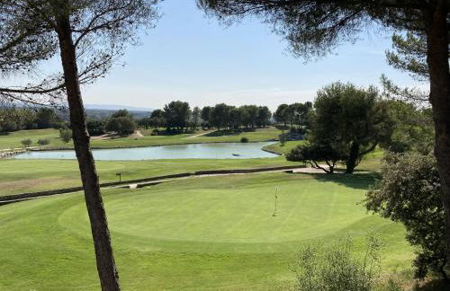 LA PERLE DE PROVENCE-Magnifique Vue CLIM LINGE Golf Saumane 6P Piscine Tennis - Foto 1