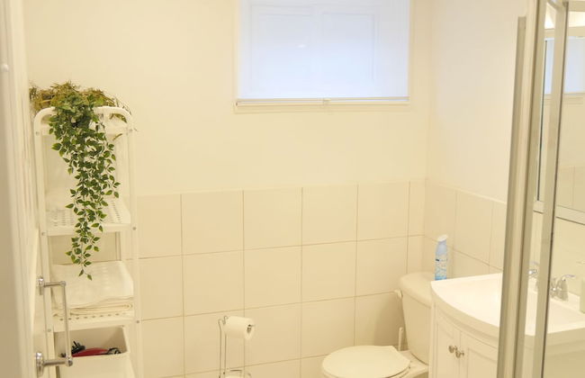 Applewood Hills Apartment - Photo 13