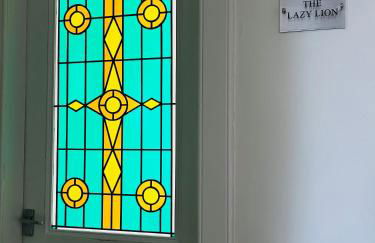 THE LAZY LION - Spacious 2 Bedroom - Town Centre Holiday Home Apartment - Photo 38