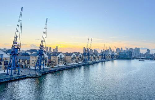 Modern 2 Bed Sleeps 6 near O2 ExCeL Enjoy river views and easy access to the IFS Cloud Cable Car Features 2 bedrooms plus a sofa bed for 6 guests - Foto 34