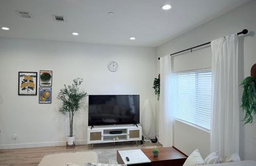 Modern Family Haven - Minutes from Disney Magic-OC - Foto 52