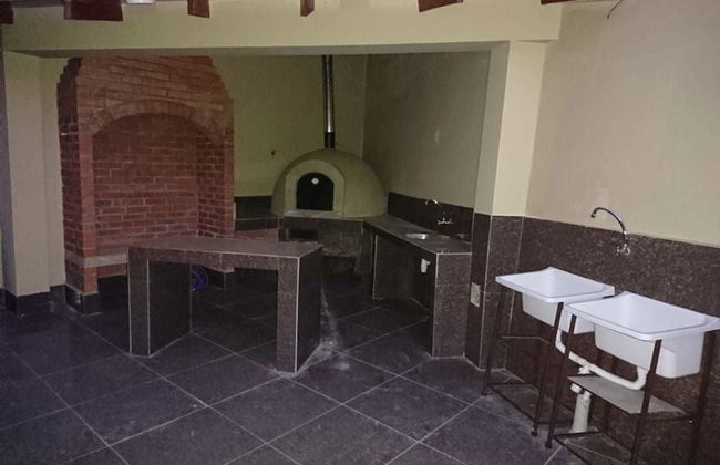 Madre Nuestra - Photo 33