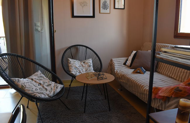 Amalia's Serendipity - City Lights & Mountain Vistas - Foto 2