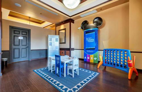 2BR Fireworks View with Pool & Spa 5 Minutes to Disney - Foto 44