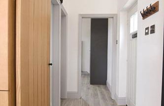 Beautiful Lodge in Newmarket with parking - Foto 14