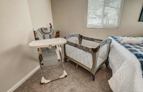 Crestview Place Family Home 2 Mins to UCCS Patio and BBQ - Foto 30