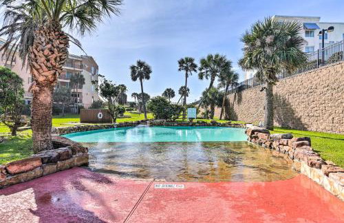 Steps to Galveston Beach Resort-Style Condo! - Foto 26
