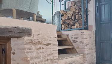 Balcón de la Moreria con leña - Foto 3