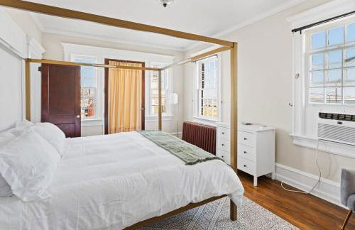 Grand Historic 8BR 6 5BA Mansion Waterfront Decks - Foto 26