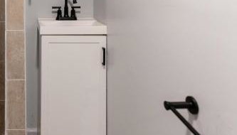 Euclid Near Lake Erie Cleveland king bed - Foto 2