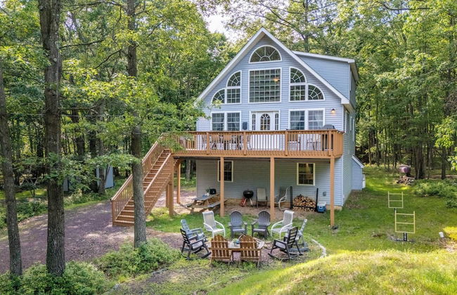 The Nest at Brier Crest by Avantstay Game Room, Expansive Deck & Fire Pit - Photo 1