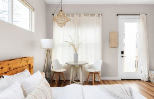 Sunflower House - Luxe Retreat with Sauna & Hot Tub - Foto 27