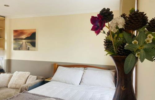 Quaint studio flat in Harrow - Photo 4