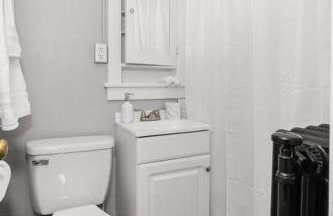 Historic Manor with 8 BDRMS 9 BATHS & 3 Kitchens - Foto 19