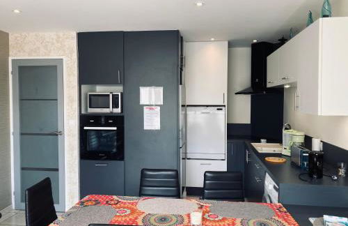 Standing, luminosité à 100m de la mer, T3 prestige - Foto 7