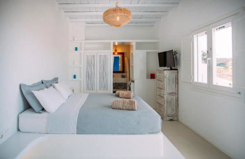 Mykonos Supreme Comfort Suites & Villas - Photo 60