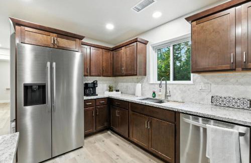 The White House Coveted Triplex Near Lake - Foto 31