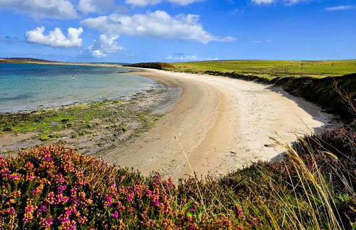 Deluxe Coastal Villa - Isle of Eday - Photo 6