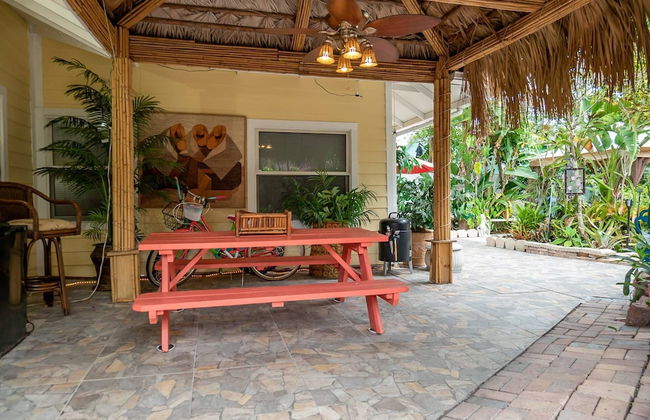 The Secret Garden Home Close to Beach, Shops, Restaurants, Pet Friendly, Close to Lucerne Ave! - Foto 59