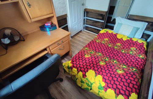 Wolf's Cabin-Walk to Downtown Noblesville - Foto 19