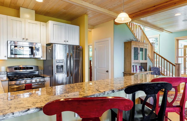 Westside Waterfront View Home - Avantstay Hot tub - Foto 16