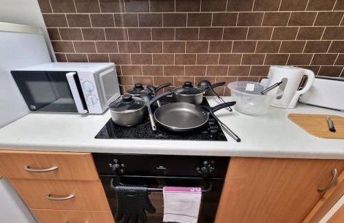 *F1*5GH* Setup for your most relaxed & amazing stay + Free Parking + Free Fast WiFi * - Foto 56