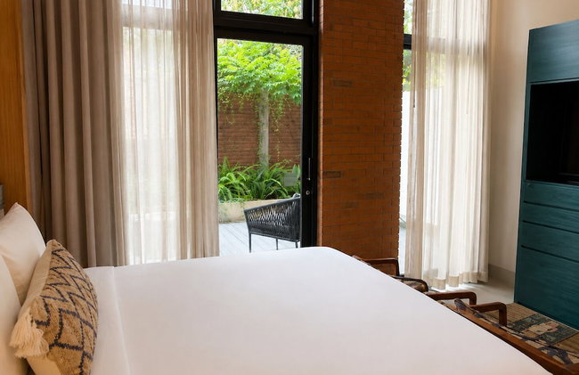 Flamboyan Hotel & Residences - Photo 21