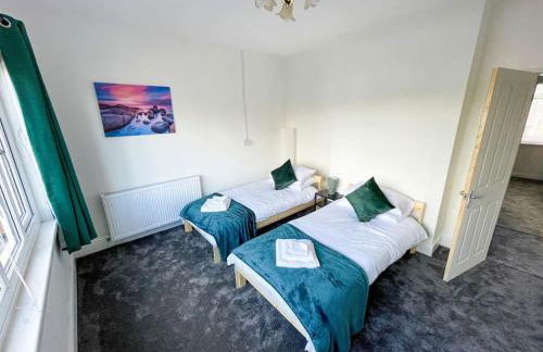 Perfect for Contractors! Free Central Parking! - Foto 2