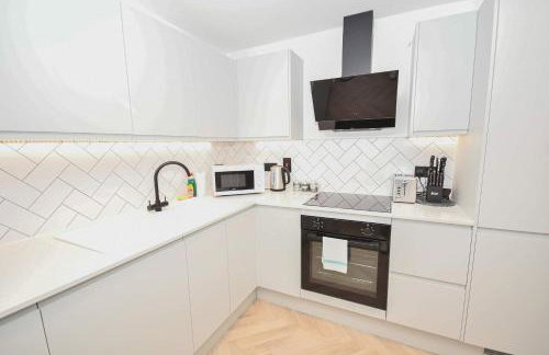 Contemporary Flat in Central Manchester w Balcony - Photo 14