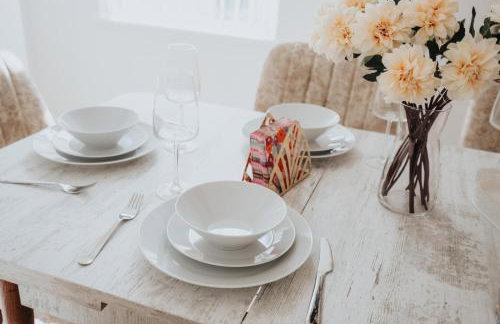 Liverpool Luxe Retreat 3 Bedroom House Next to Everton Stadium - Photo 15