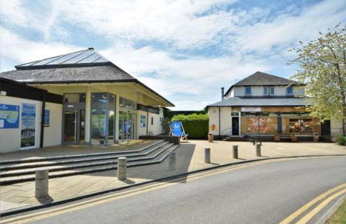 Exquisite Lake lodge in Hoburne Holiday Resort - Valentino Rose Lodge - Foto 65