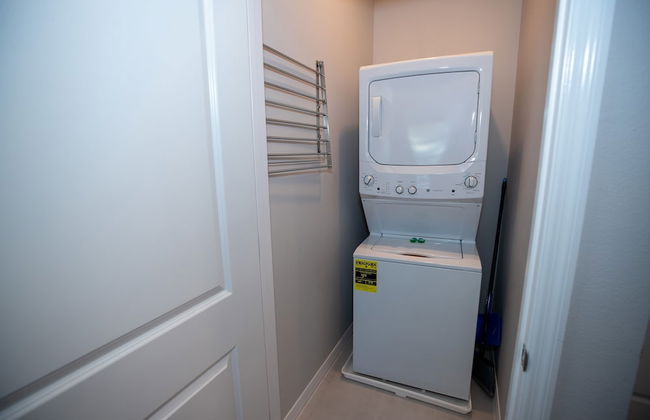 Pet Friendly Modern Zen Studio Retreat W/ Hot Tub! Home by RedAwning - Foto 25