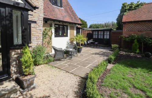 Woodbine Cottage - Photo 1