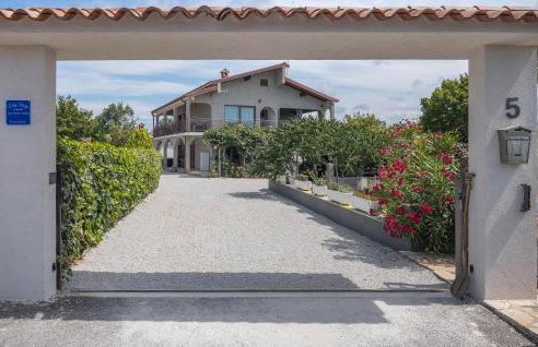 Awesome Apartment In Micetici With Wifi - Foto 11