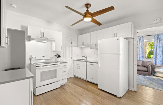 Cabana Condo Heated Pool, Steps to the Beach! - Foto 4