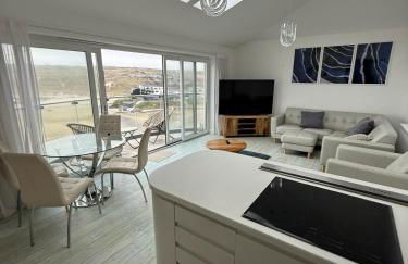 Stylish beachfront penthouse - Photo 4