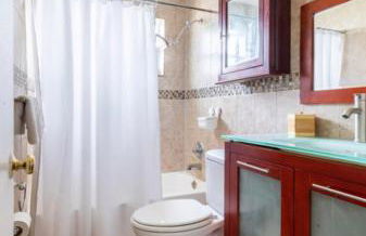 Awesome 4 bedroom pool house King bed - Foto 18