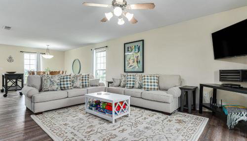 Deep Blue Yonder - Ping-pong! Bikes! Games! Cute and cozy 3-bed, 2-bath home in the heart of Crystal Beach! - Foto 1, young children, Game Room