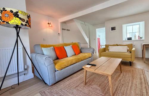 Pandora Cottage Charming Seaside Escape, Newlyn, Sleeps 4 - Photo 4